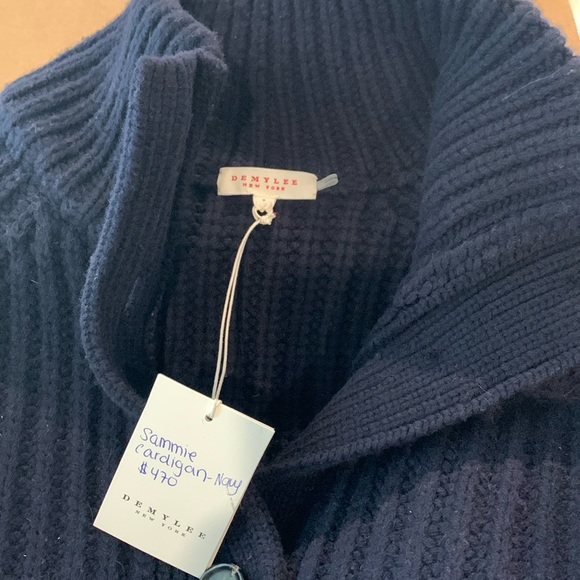 NWT DEMYLEE Sammie Cardigan- 100% Wool Navy Small - Picture 2 of 12